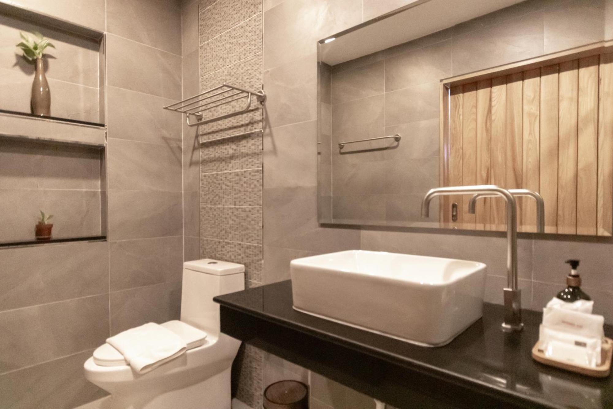 Ananzitra Hotel Канчанабури Екстериор снимка